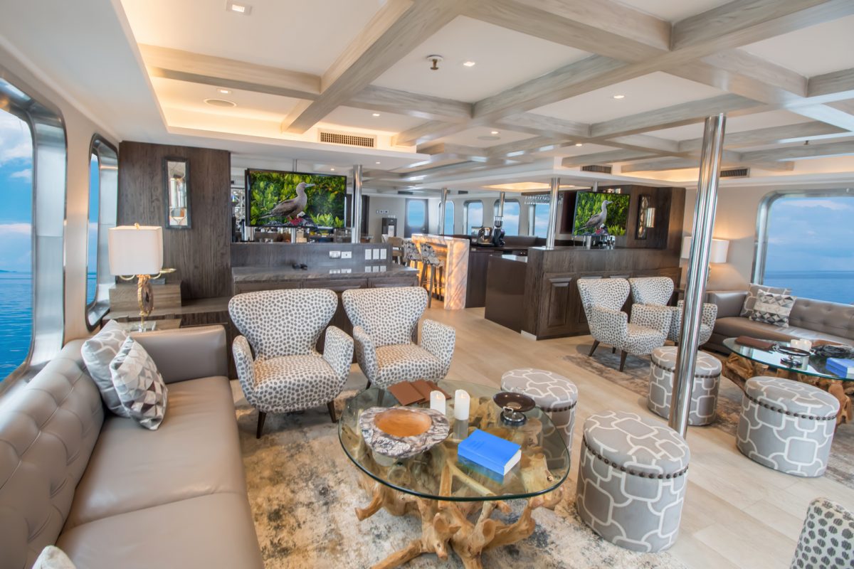 3.3 Main Lounge